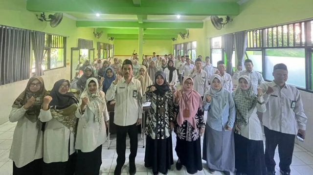 Kepala Kemenag Tuban Hadiri dan Beri Sambutan pada Pra Masa Ta’aruf Siswa Madrasah (MATSAMA) MTsN 1 Tuban