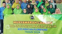 Pengarahan dan Sambutan oleh Kakankemenag Tuban, Hj. Umi Kulsum dalam Acara Muscab BKMT Kecamatan Plumpang