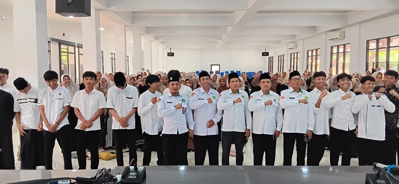 Dekati Gen Z, Penyuluh Agama Islam Tuban Gelar Program The Most KUA di SMKN 2 Tuban